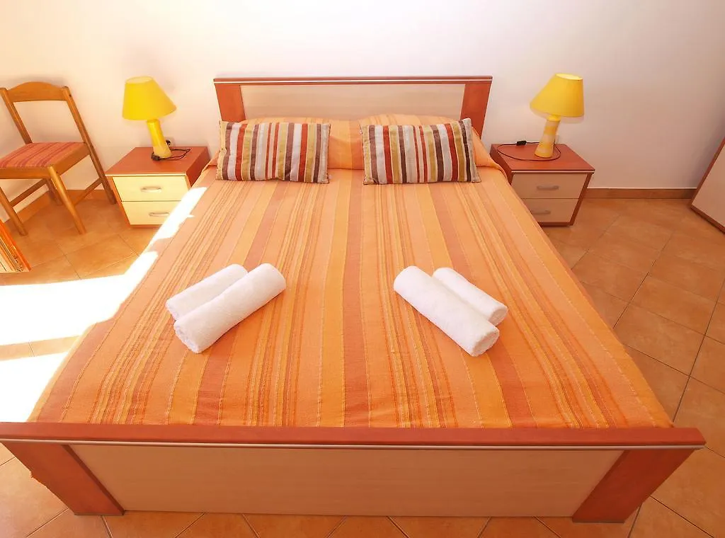 Apartments Lidija 1305 Pula Croatia